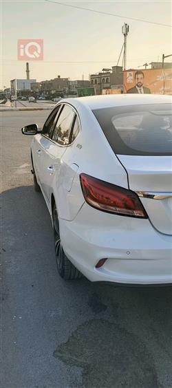 ئێم جی 6